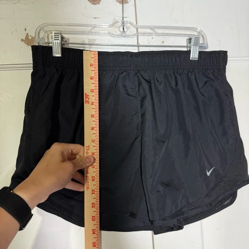 Nike Dri Fit Shorts Black Women’s Size Large Athletic Stretchy - Picture 4 of 6